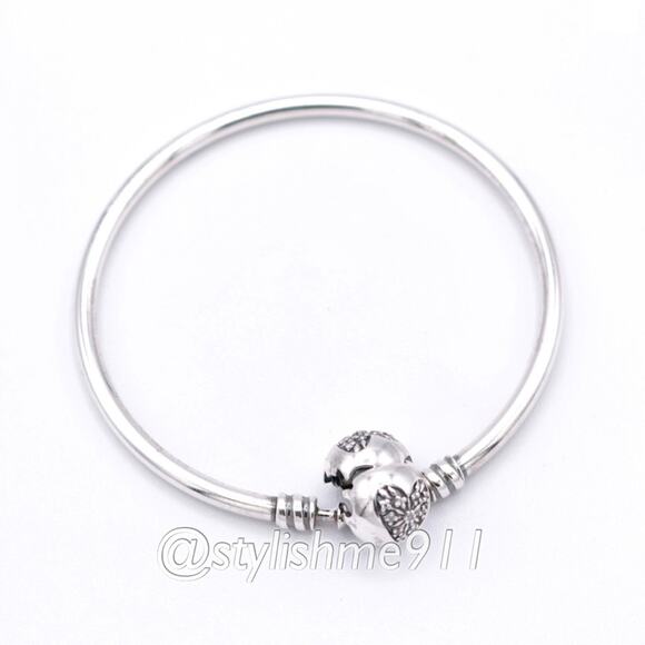 Authentic Pandora Moments Silver Bangle, Heart of Winter Clasp - 596404CZ - Picture 11 of 15